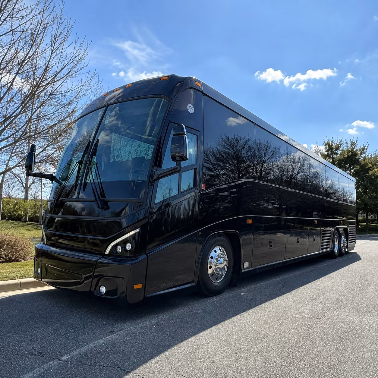 airport shuttle buses to toledo express airport tol from clinton