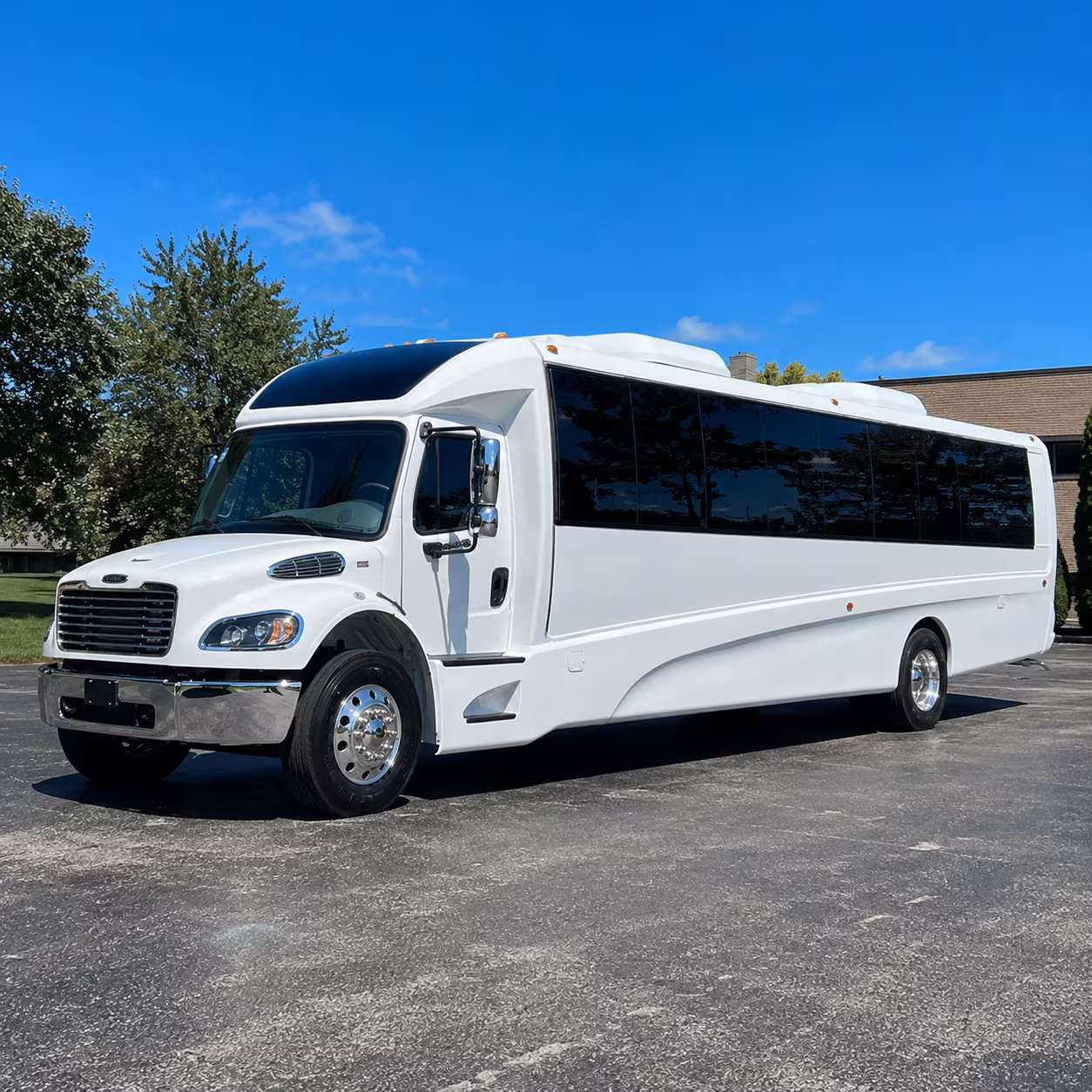 clinton 28 passenger minibus