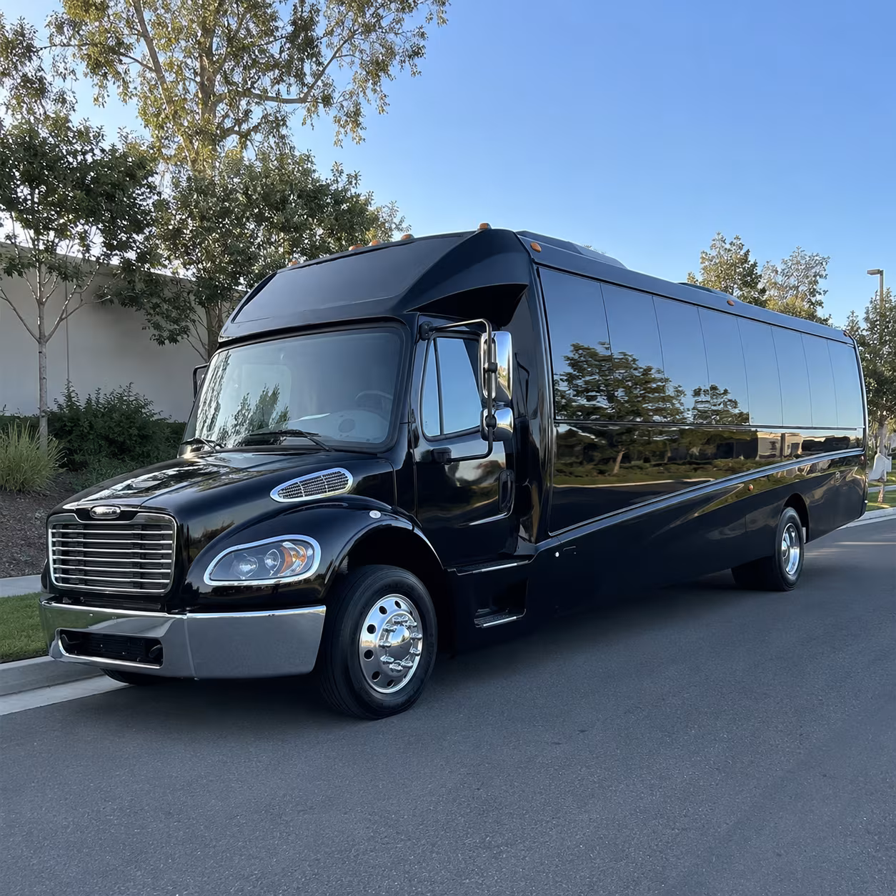 clinton 30 passenger minibus