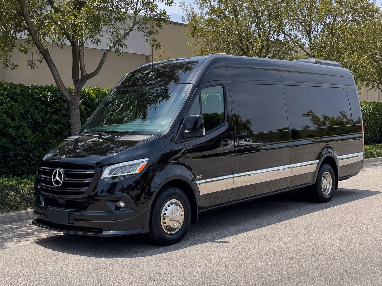 clinton airport transportation