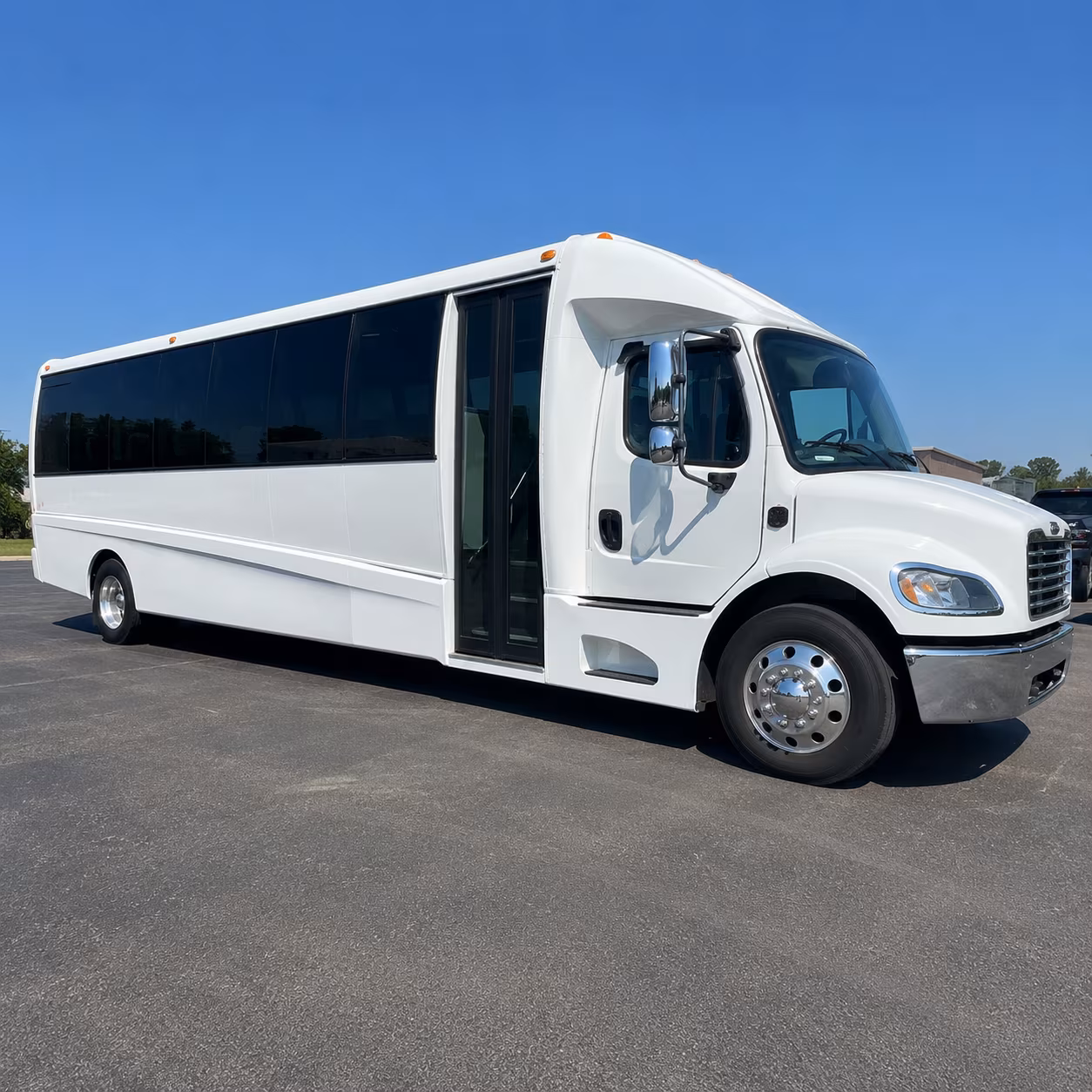 wedding and celebration buses in clinton michigan